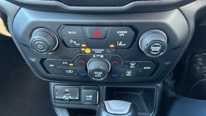 Jeep Renegade 1.3 T4 GSE Night Eagle II 5dr DDCT Petrol Hatchback